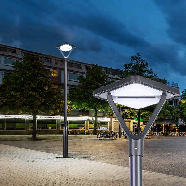Decorative Landscape IP65 Waterproof Solar Outdoor Pole Garden Courtyard High Mast Light Pole Lamp(PVSL-2403)